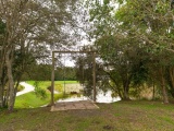Froggly-Lodge-outside-view