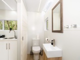 Hoopoe-bathroom